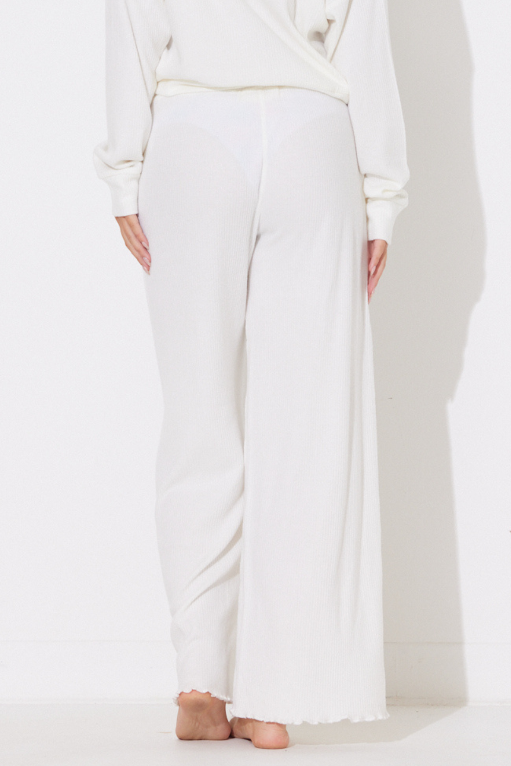 Warm White Rib Hacci Lettuce Edge Pant